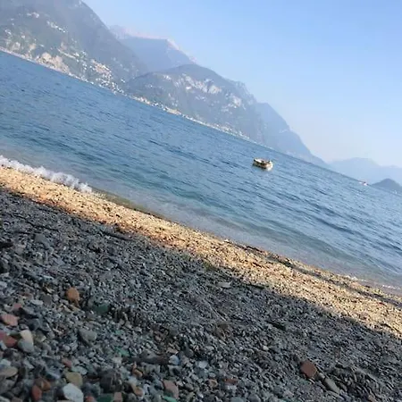 La Tana Al A Due Passi Dal Μενάτζιο